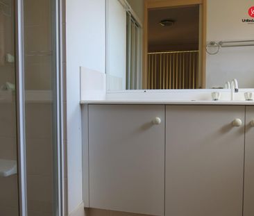 9 Gladstone Close, West Hoxton, NSW 2171 - Photo 5