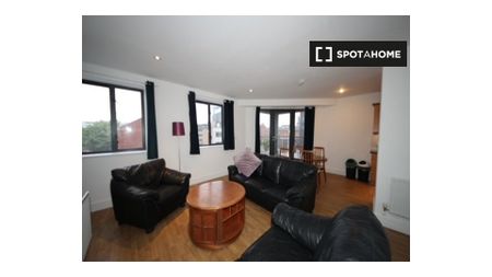 2 Bedroom Apartment to Rent in Dublin 8 - Photo 4