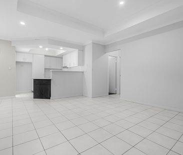 Modern 3-Bedroom Villa! - Photo 1