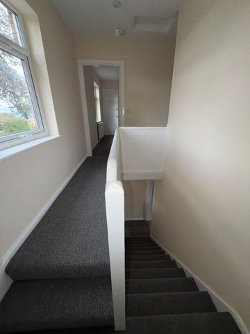 3 bedroom terraced house to rent - Photo 4