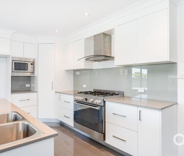 21 Mariposa St, Orange NSW 2800 - House For Rent | Domain - Photo 6