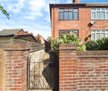 2 bedroom house to rent Baxter Avenue, Kidderminster, Worcestershir... - Photo 6
