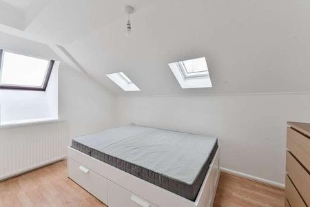 Cherry Close, Walthamstow Village, Walthamstow, E17 - Photo 2