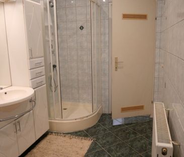 Provisionsfrei: Renovierter 62m² Altbau mit 3 Zimmern und Einbauküc... - Photo 6