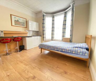 Studio to rent - Photo 4