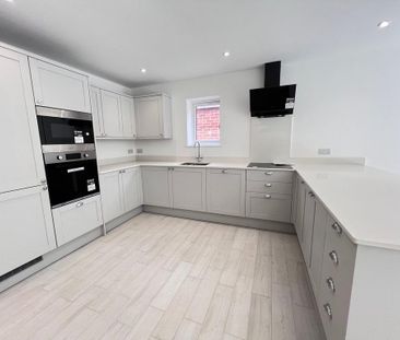 3 bedroom detached bungalow to rent - Photo 4