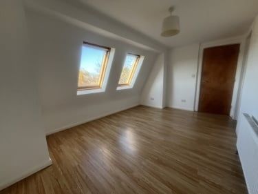 3 Bed Flat, Botwell Court, HA1 - Photo 4