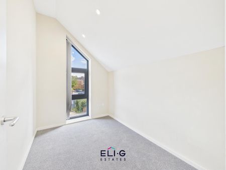 3 bedroom detached house to rent - Photo 3