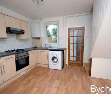 2 bedroom terraced house to rent - Photo 3