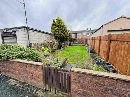 2 bedroom terraced house to rent - Photo 2