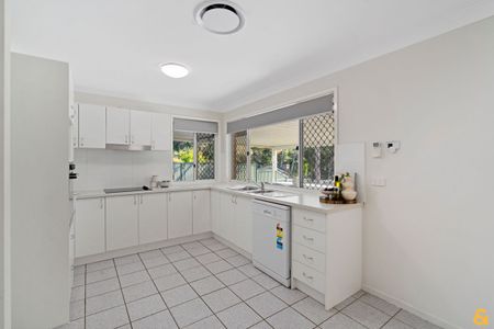 Short Term Rental available - Discover the perfect family home in the heart of Alexandra Hills, Redlands! - Photo 5