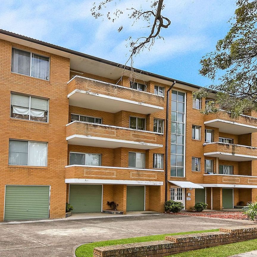 Two Bedroom Unit with Lock up Garage - Photo 1