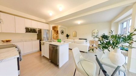 For Lease - 20 Littlewood Drive, Whitby, Ontario - Photo 3