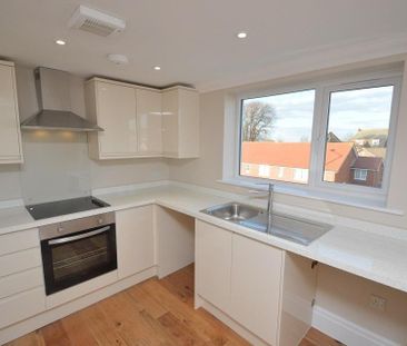 3 bedroom flat to rent - Photo 4