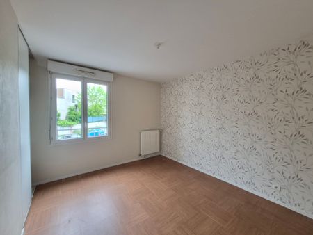 T3 de 74 m² refait à neuf avec balcon et parking - Photo 4