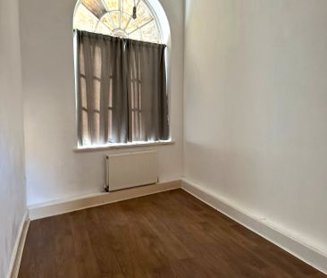 £750 PCM, One Bedroom Ground Floor Flat in Custom House, Dock View ... - Photo 2