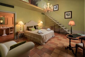 Villa Roses - Beautiful estate nestled in the Hills of Lucca