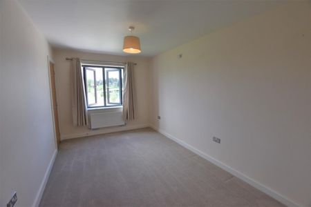 2 BED Apartment To rent - Photo 2