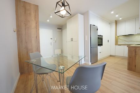 ŚRÓDMIEŚCIE, duża kawalerka z balkonem - Zdjęcie 4