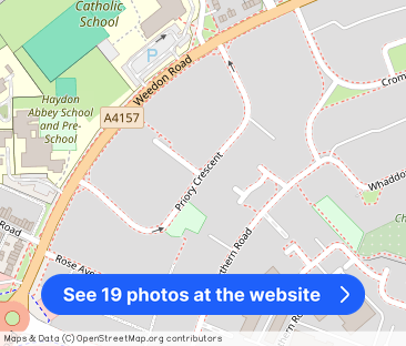 Priory Cresccent, Aylesbury - Photo 1