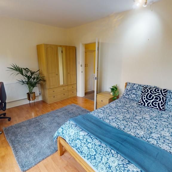 5 bedroom semi-detached house to rent - Photo 1