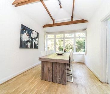 5 bedroom detached house to rent - Photo 4