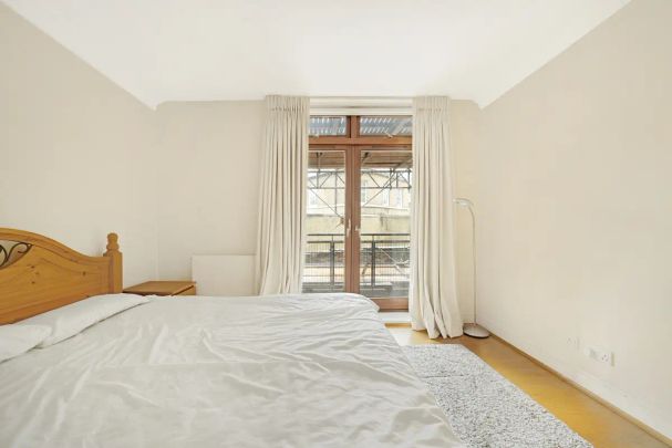 2 bedroom flat in Star Place - Photo 1