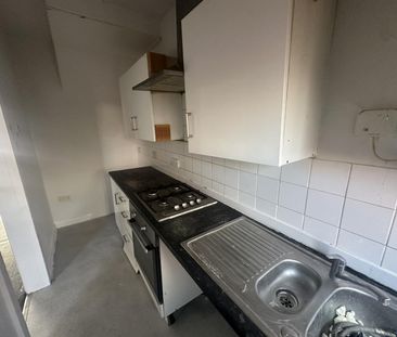 3 bedroom House To Let - Photo 4