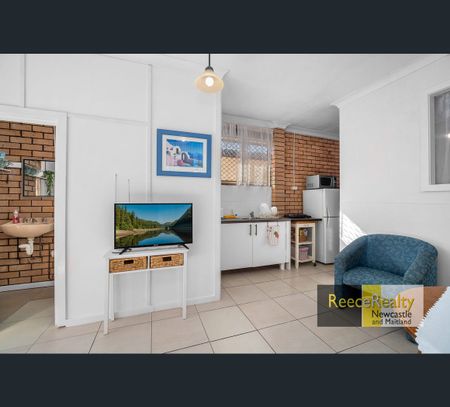 6b Casuarina Circuit, Warabrook, NSW 2304 - Photo 2