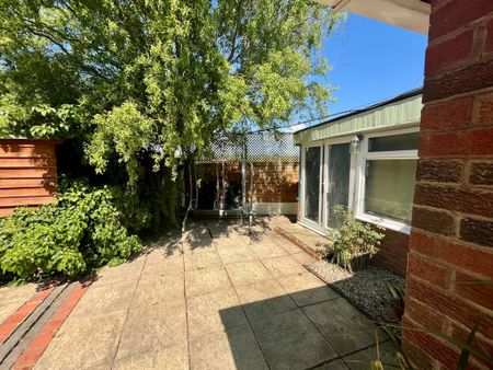 2 bedroom semi-detached house to rent - Photo 3