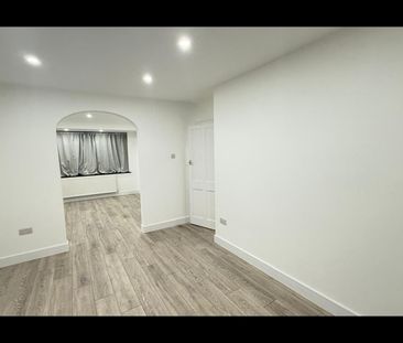 3 Bed Semi-Detached House, Brook Drive, HA1 - Photo 5