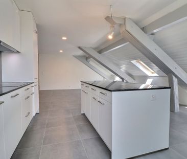 Magnifique 3.5 pièces entièrement rénové en plein centre-ville - Photo 2