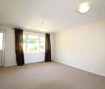 Wentworth Crescent, Berkshire, Maidenhead - Photo 5