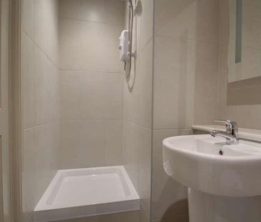 Elgin Court, Wolverhampton, West Midlands, WV6 - Photo 3