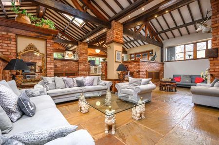 5 bedroom detached house to rent - Photo 4