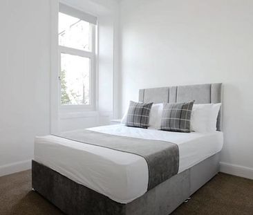 3 bedroom flat to rent - Photo 6