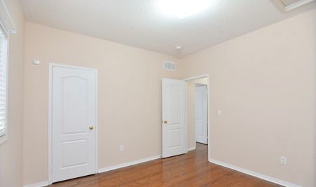 For Lease - 11 Midvale Road, Brampton, Ontario - Photo 2