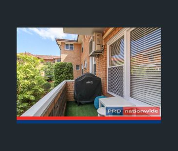 BEAUTIFULLY MODERN 2 BEDROOM APARTMENT - Photo 5