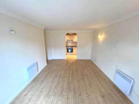 Academy Court, Borehamwood, WD6 - Photo 3