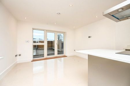 Nelson Lane, Warwick, CV34 - Photo 3