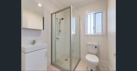 FULLY FURNISHED - GROUND FLOOR COURTYARD STUDIO - BILLS INCLUDED! - Photo 5