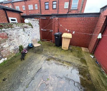 2 bedroom end of terrace house to rent - Photo 5