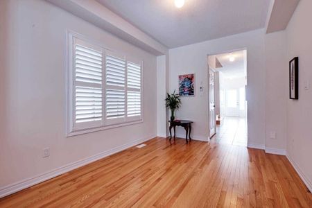 For Lease - 71 Lanark Circle Unit# Upper, Brampton, Ontario - Photo 2