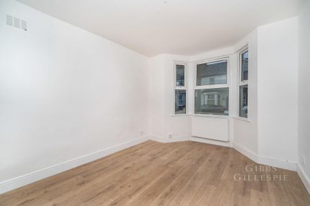 4 bedroom detached house to rent - Photo 4