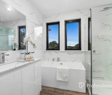 Elegant Living in McKinnon - Discover Your Dream Home - Photo 5