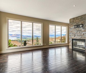 Upper Mission House – 3 bed plus den, Views! - Photo 5