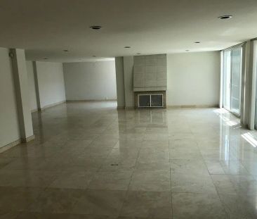 Casa de 4 recámaras con estacionamiento en renta en Lomas de Chapul... - Photo 3