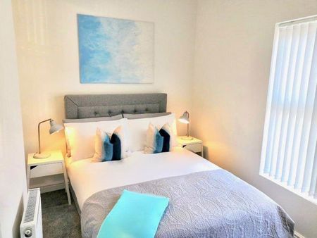 1 bedroom in a house share to rent - Photo 2