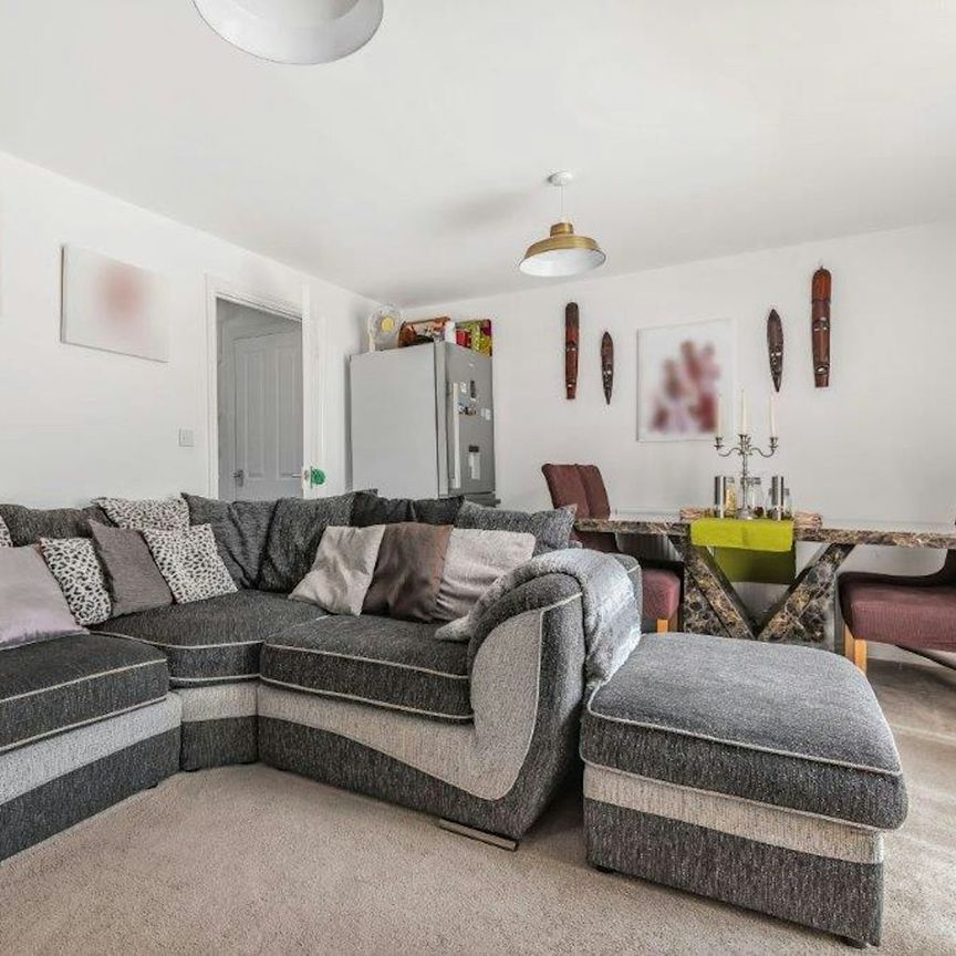 Semi-detached house to rent on - Photo 1