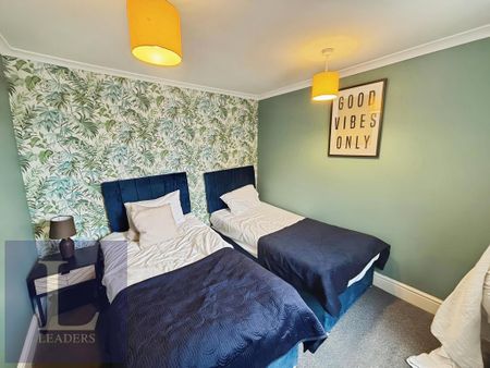 3 bedroom apartment to rent - Photo 4